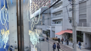 大須の立地と、広告になる窓が出店判断を支えた店舗